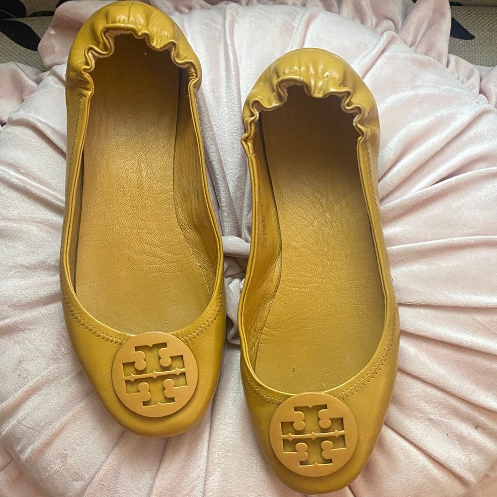 Tory Burch Mustard Yellow Leather Minnie Travel Ballet Flats